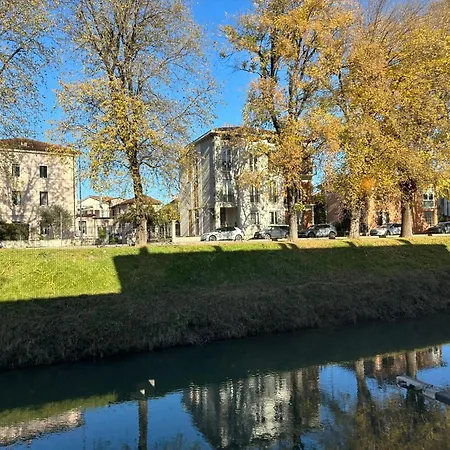Casa Mirandola Al Borghetto