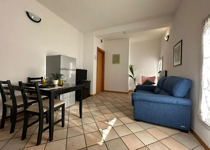 Casa Mirandola Al Borghetto